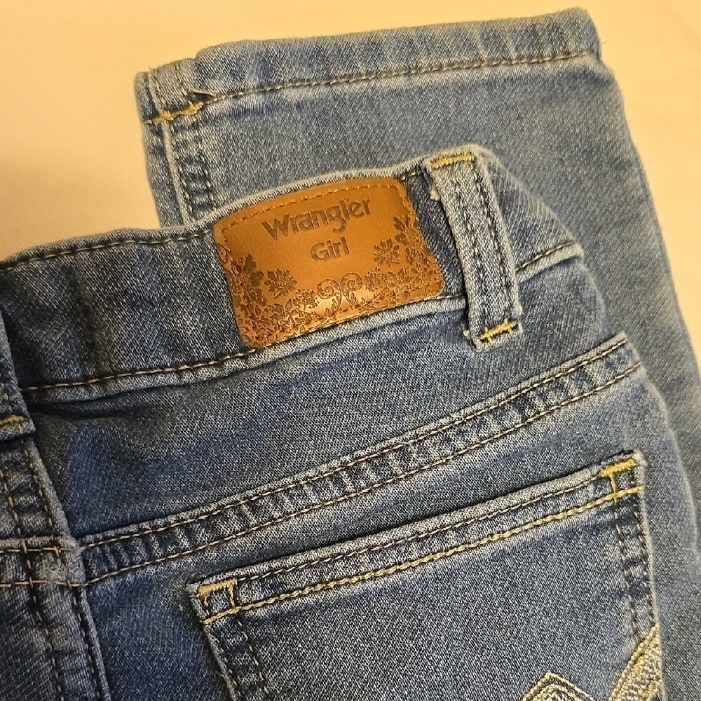 Girls Wrangler Jeans - Picture 3 of 4